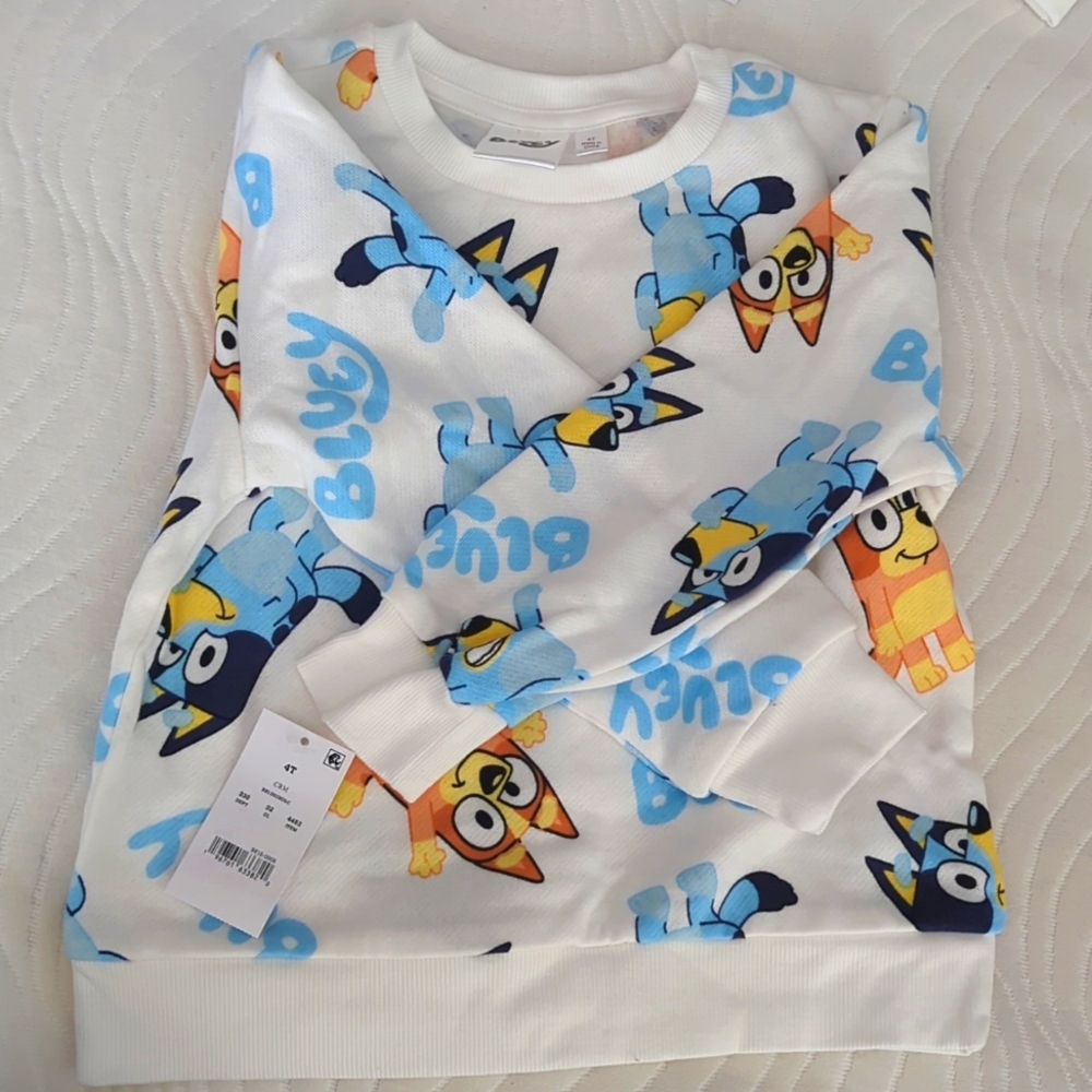 NEW with tags Bluey and Bingo pullover sweatshirt. Size 4T